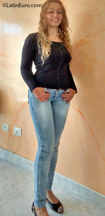 Date this sensual Colombia girl SOPHIA2016 from Bogota CO18539