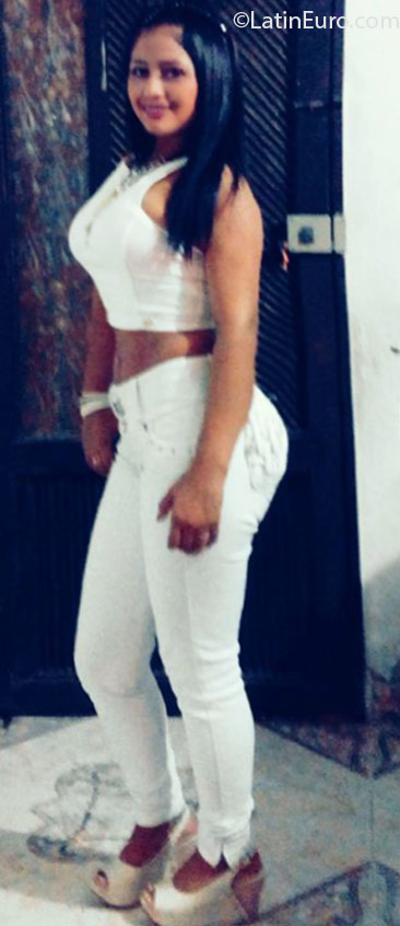 Date this lovely Colombia girl Briana from Medellin CO18553