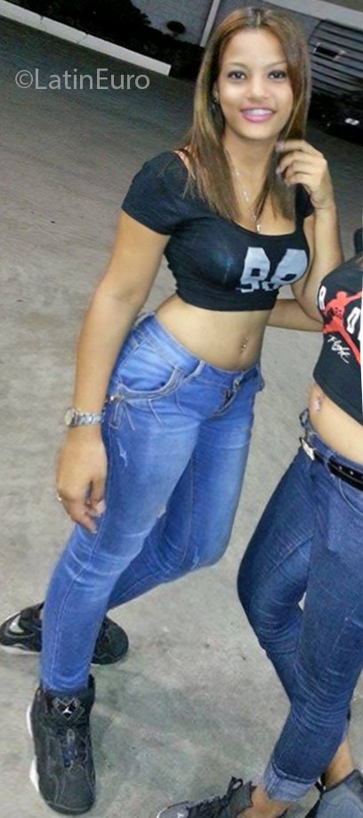 Date this happy Dominican Republic girl Pamela from Santiago DO24846