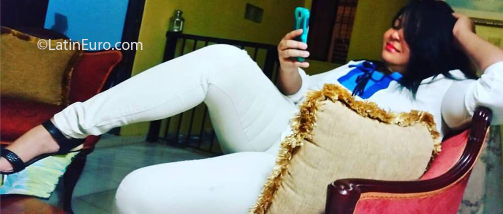 Date this pretty Dominican Republic girl Karolina from Santiago DO24868