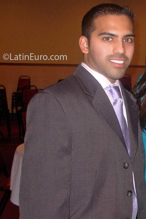 Date this exotic United States man AliNYEEUU from New York US17025