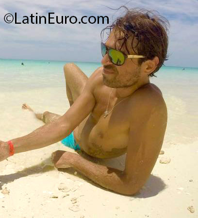 Date this pretty Denmark man Jhonss from Copenhague DK131