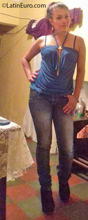Date this stunning Honduras girl Adia from Siguatepeque HN2048