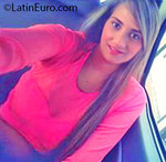 nice looking Colombia girl Yesenia from Armenia CO18827