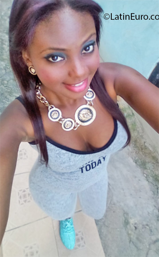 Date this delightful Dominican Republic girl Marlene from Santo Domingo DO25411
