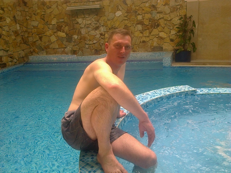 Date this lovely Yugoslavia man Nele from Belgrade YU16