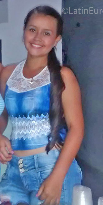 Date this fun Colombia girl Michel from Acasias CO18868