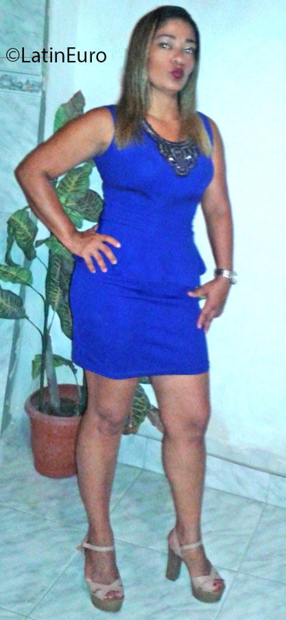 Date this cute Brazil girl Kamila from Recife BR9652