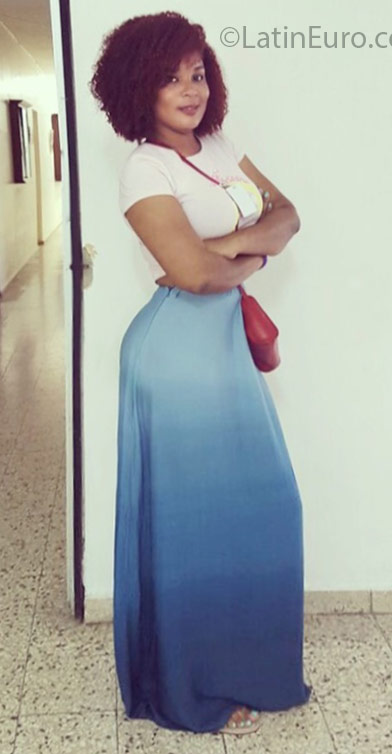 Date this cute Dominican Republic girl Michelle from Santo Domingo DO36440