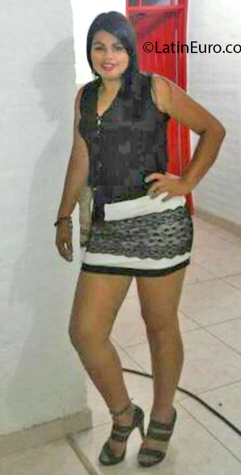 Date this hot Colombia girl Liliana from Cali CO18968