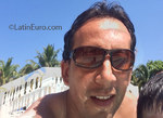 nice looking United States man Luis from Miami US17381
