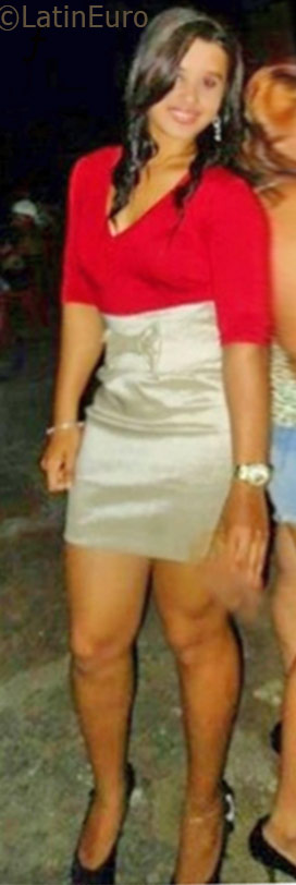 Date this hard body Brazil girl Alica from Teresina BR9711
