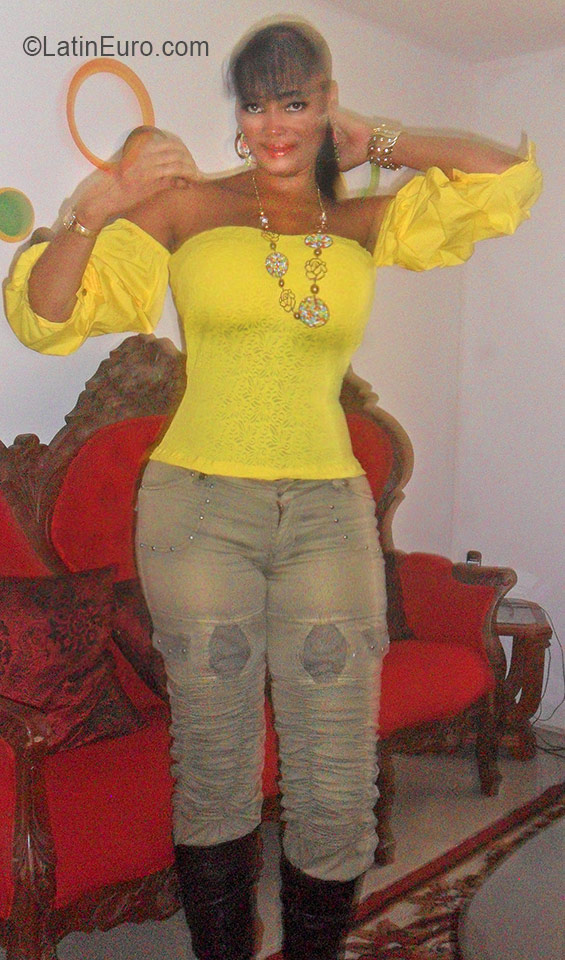 Date this lovely Colombia girl Janit from Jamundi CO19117