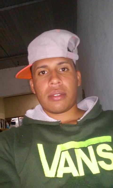 Date this nice looking Venezuela man Henrry leal from Barquisimeto VE681