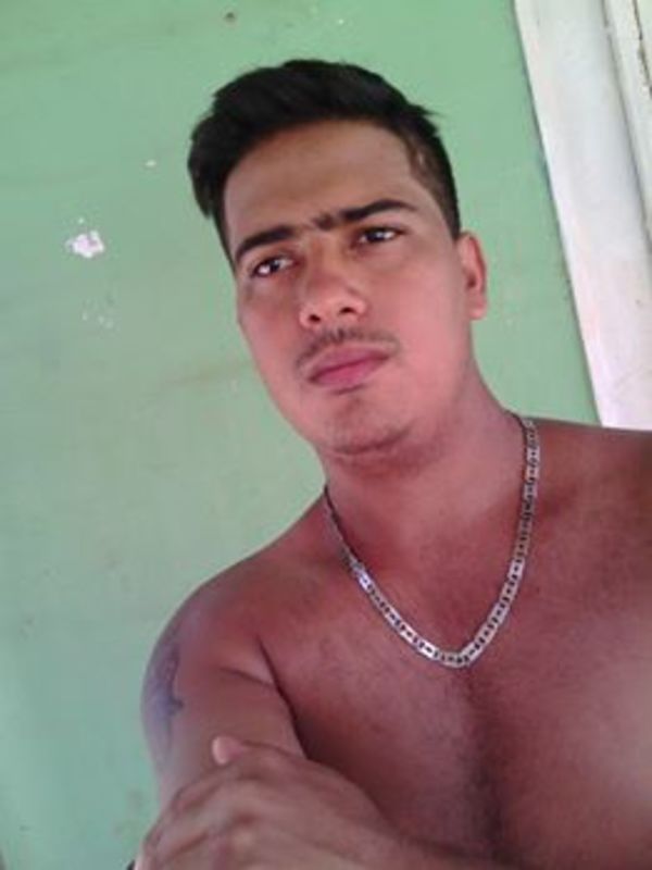 Date this passionate Venezuela man Cristian from Maracay VE682