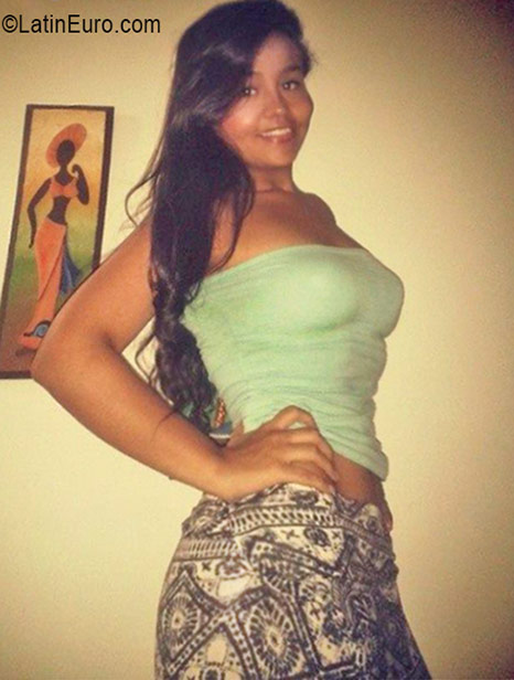 Date this beautiful Colombia girl Yuly from Cali CO19243