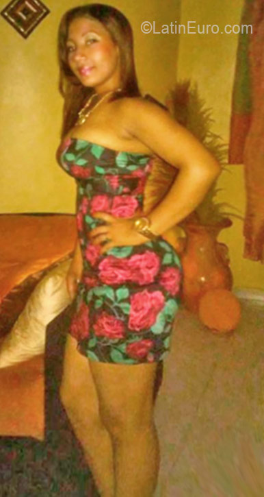 Date this georgeous Dominican Republic girl Nais from Santo Domingo DO26311