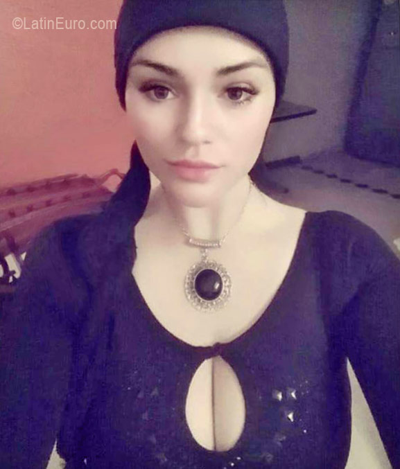 Date this athletic Colombia girl Janis from Bogota CO19279