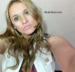 good-looking Colombia girl Maluma from Medellin CO19275