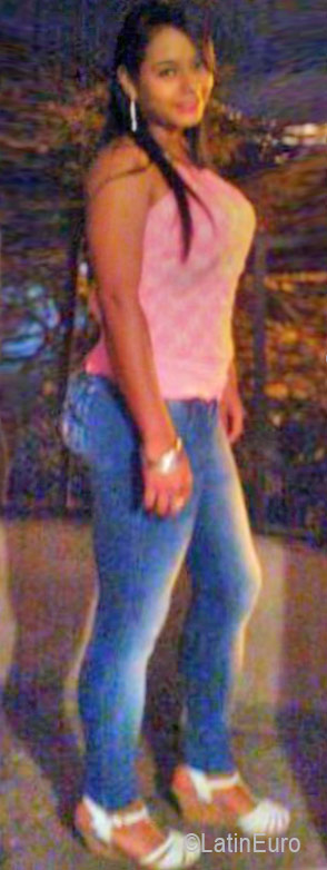 Date this lovely Colombia girl Lina from Medellin CO19287