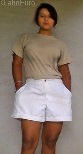 Date this stunning Honduras girl Lilian from Comayagua HN2261