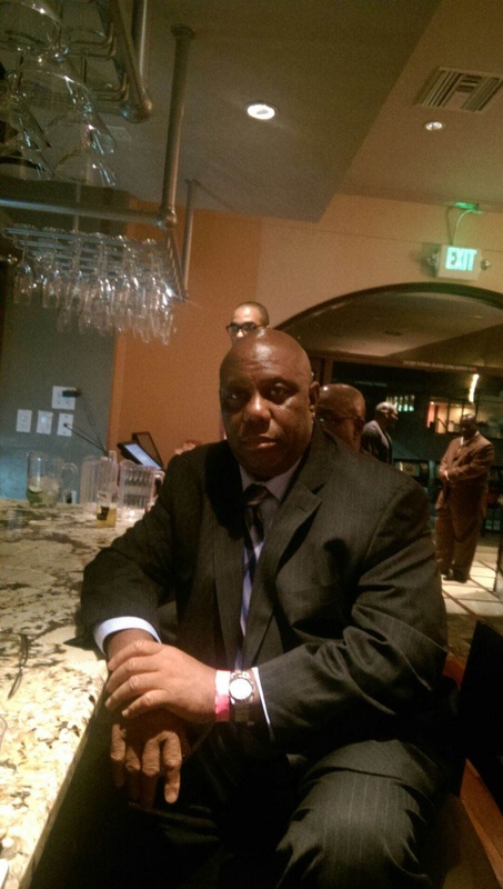 Date this athletic United States man Michael from Tustin US17580
