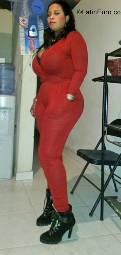 Date this georgeous Dominican Republic girl Gladys from Santo Domingo DO26602