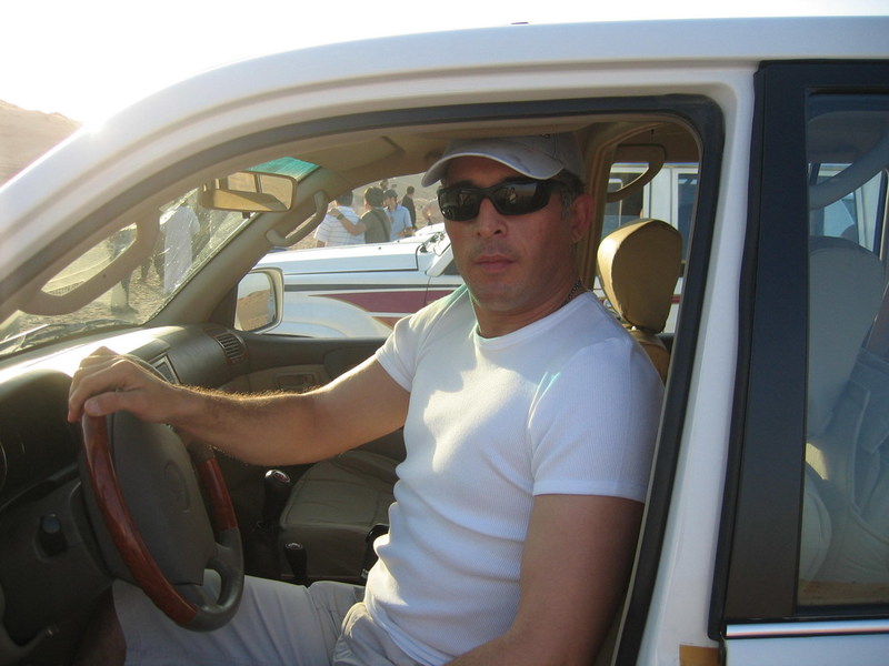 Date this nice looking Spain man Amir from Madrid ES347
