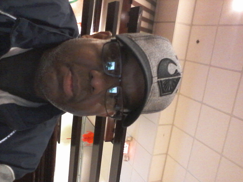 Date this voluptuous United States man Terrence from GLEN Burnie US17656