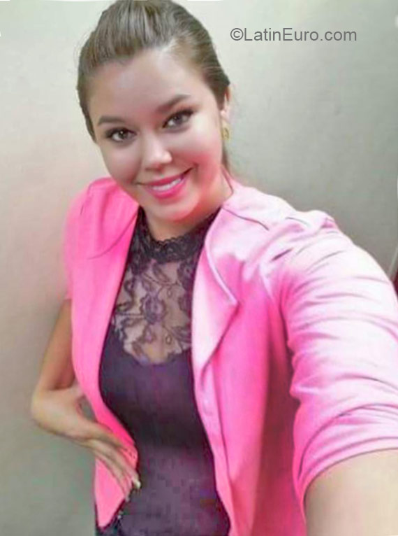 Date this sensual Colombia girl KAROL from Bucaramanga CO19627