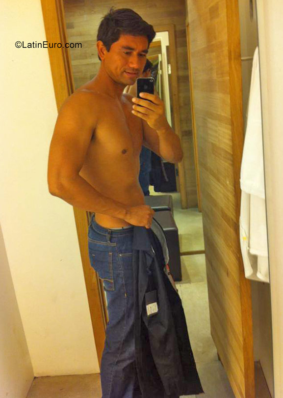 Date this delightful Brazil man Rafael from Sao Luis BR9805