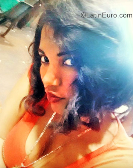 Date this stunning Dominican Republic girl Anglica from Mao DO26808