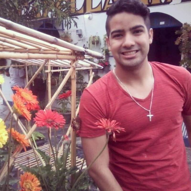 Date this georgeous Colombia man Gabriel from Los Angeles CO19744