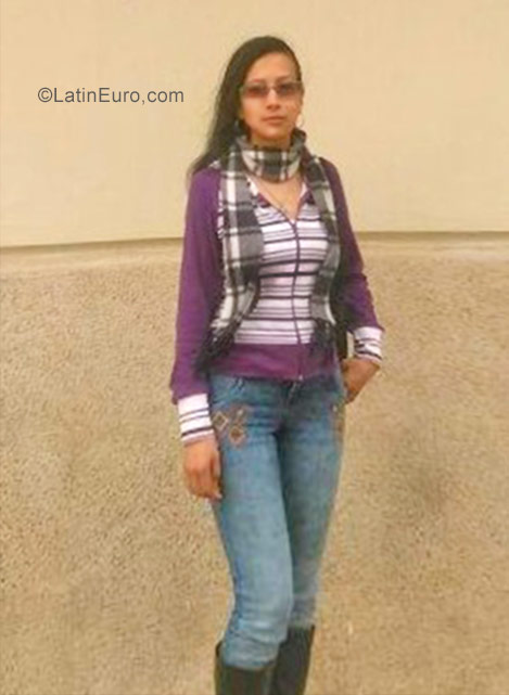 Date this stunning Colombia girl MARIA from Bogota CO19904