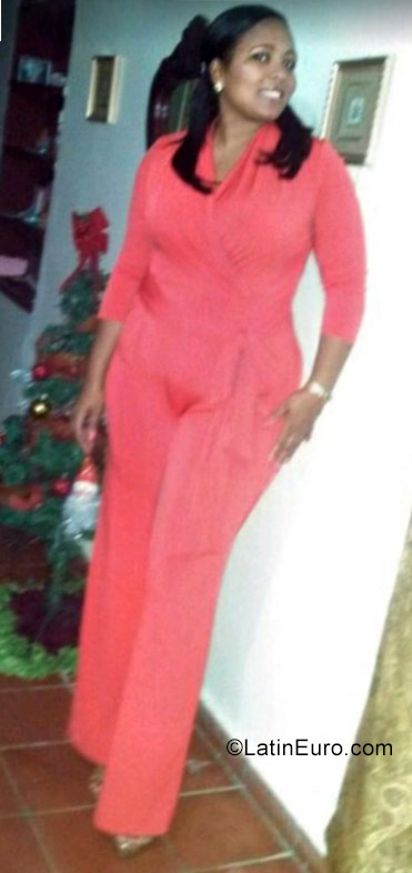 Date this tall Dominican Republic girl Aralies from Puerto Plata DO27116
