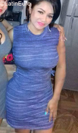 Date this exotic Colombia girl Luz aida from Medellin CO20099