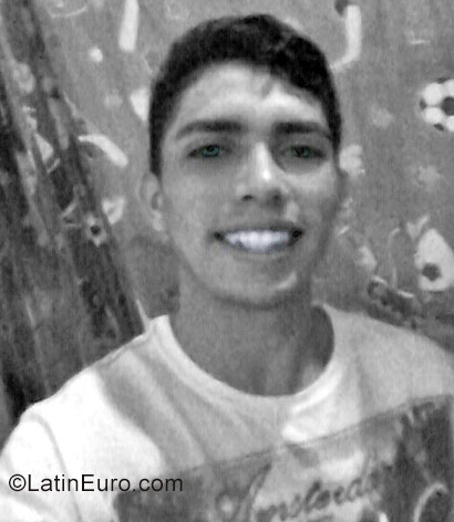 Date this pretty Brazil man Kevin from Sobral BR9931