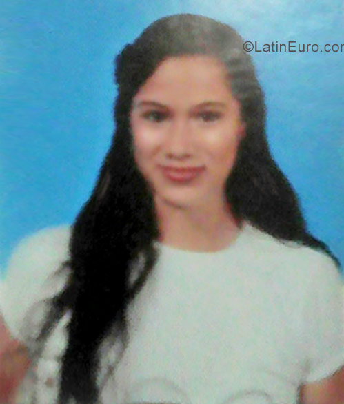 Date this young Colombia girl Sharito from Pereira CO20741