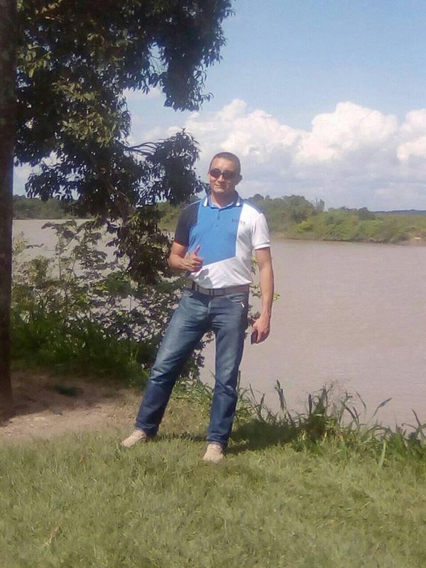 Date this tall Colombia man Edwars Alfonso from Bogot&aacute; CO21121