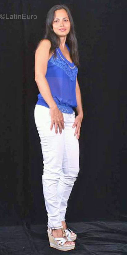 Date this young Colombia girl Olga Luca from Cali CO21173