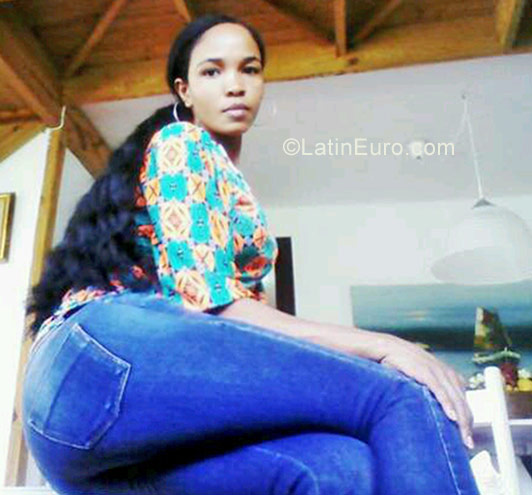 Date this funny Dominican Republic girl Ana Maria from Juan Dolio DO28579