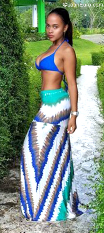 Date this pretty Dominican Republic girl Dilbania from Maimon DO28586