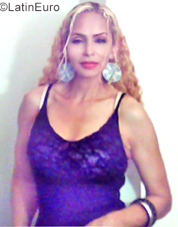 Date this lovely Colombia girl Patricia from Bogota CO21376