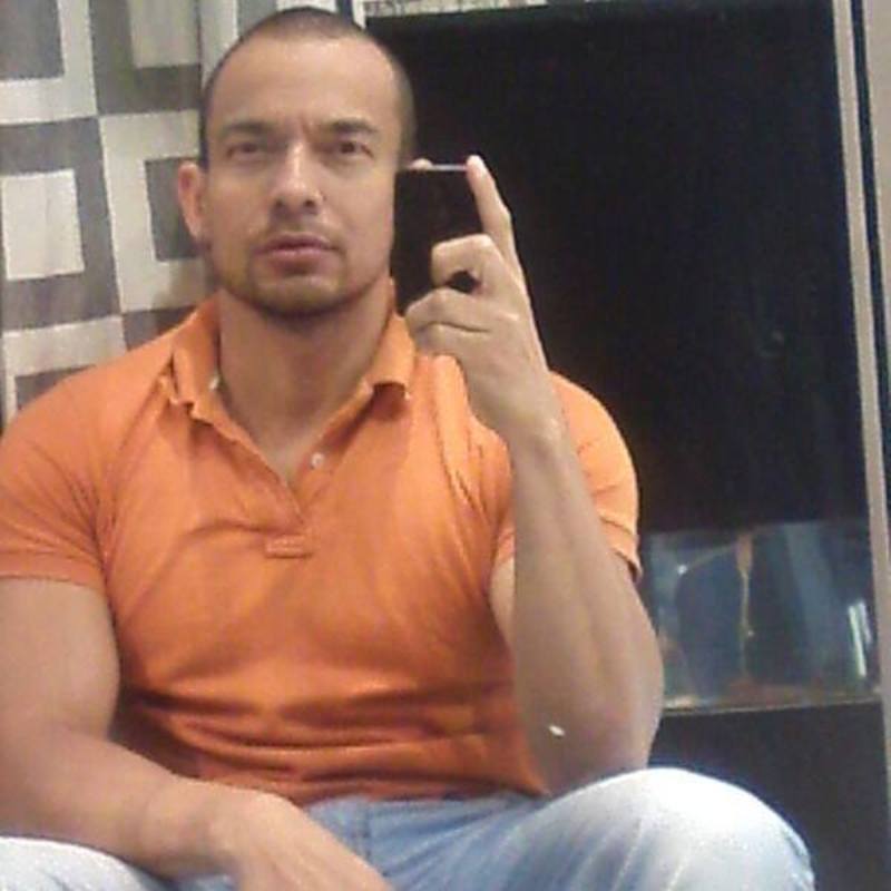 Date this georgeous Colombia man Leonardo fabio from Bogota CO21468