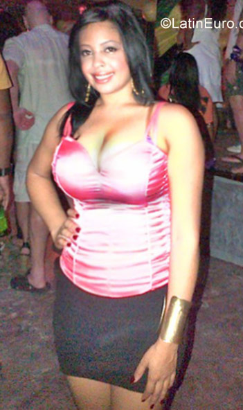 Date this tall Dominican Republic girl Angela from Puerto Plata DO28858
