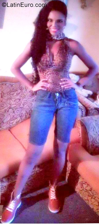 Date this good-looking Colombia girl Liza from Buenaventura CO21681