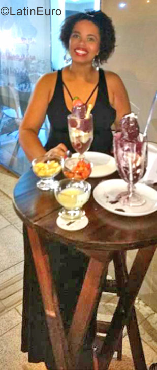 Date this pretty Brazil girl Maria from Vila Velha BR10095