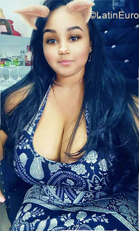 Date this stunning Dominican Republic girl Naze from Santo Domingo DO29268