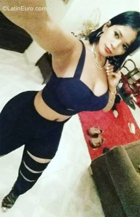 Date this passionate Dominican Republic girl Santa from Santo Domingo DO29294