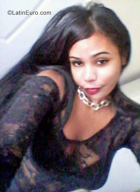 Date this gorgeous Dominican Republic girl Yamerisa from Santiago DO29313